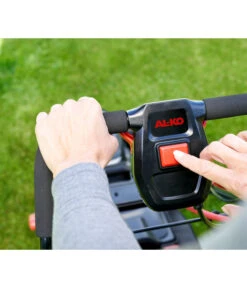 AL-KO Elektrorasenmäher 32.2 E Comfort 8 AL-KO Elektrorasenmäher 32.2 E Comfort -Biohort Verkäufe 6942775 WE DE DE 001 ElektroRasenmaeherComfort1200